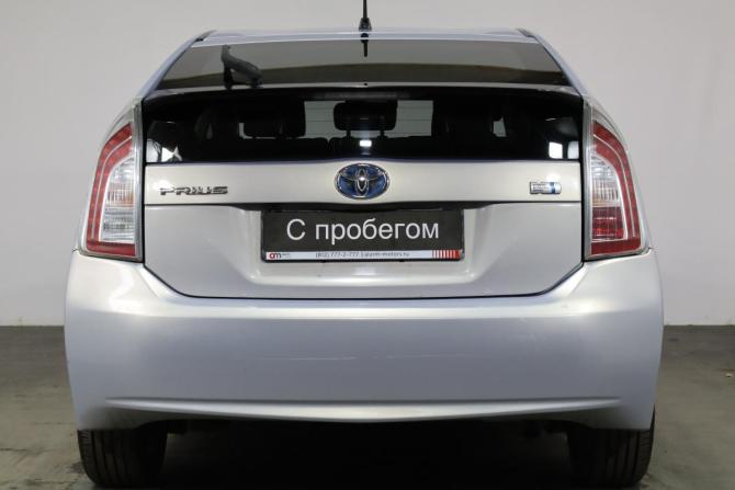 Toyota Prius III Рестайлинг (XW30) с пробегом 2012 года, цена 899 000 рублей, 256000 км, лифтбек, Автокод Объявления