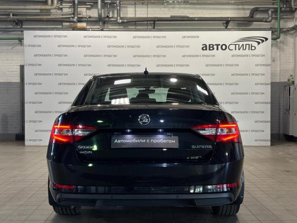 Skoda Superb III с пробегом 2018 года, цена 1 829 000 рублей, 176743 км, лифтбек, Автокод Объявления