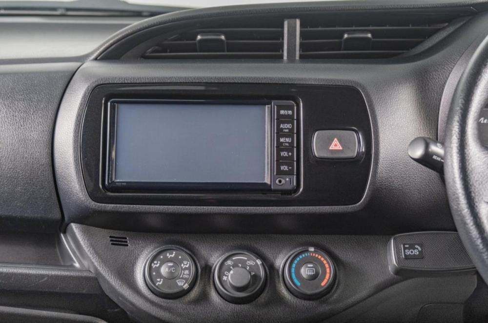 Toyota Vitz III (XP130) Рестайлинг 2 Томск  - изображение 16