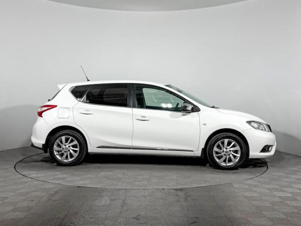 Nissan Tiida II с пробегом 2015 года, цена 1 100 000 рублей, 160151 км, хэтчбек, Автокод Объявления