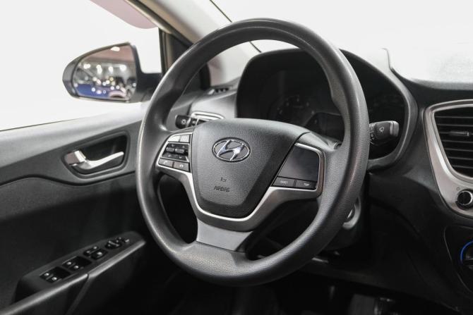 Hyundai Solaris II Рестайлинг с пробегом 2020 года, цена 1 399 000 рублей, 60000 км, седан, Автокод Объявления