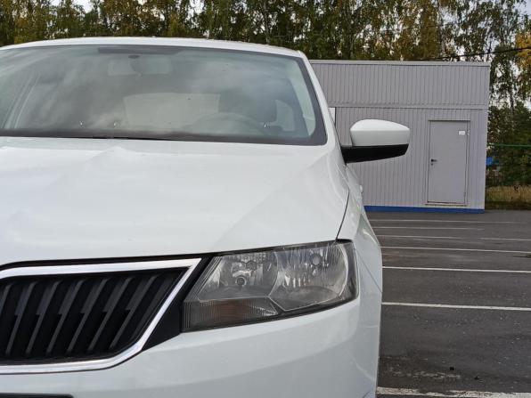 Skoda Rapid I с пробегом 2017 года, цена 935 000 рублей, 240736 км, лифтбек, Автокод Объявления