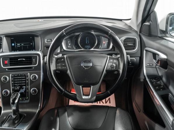 Volvo S60 II Рестайлинг с пробегом 2015 года, цена 1 250 000 рублей, 78800 км, седан, Автокод Объявления