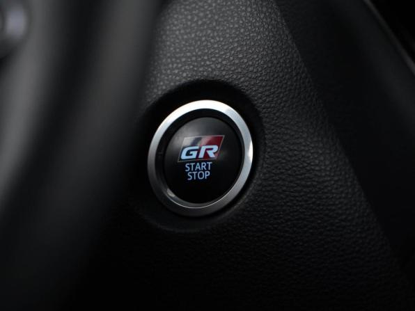 Toyota Corolla XII (E210) с пробегом 2023 года, цена 5 808 055 рублей, 5257 км, хэтчбек, Автокод Объявления
