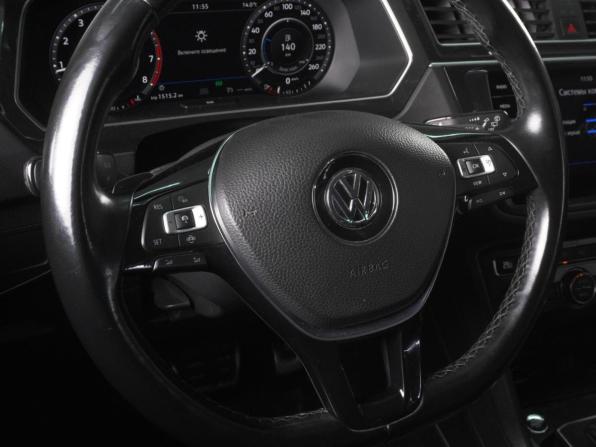 Volkswagen Tiguan II с пробегом 2018 года, цена 2 695 000 рублей, 150248 км, внедорожник, Автокод Объявления