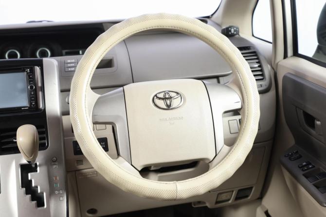 Toyota Noah II (R70) с пробегом 2008 года, цена 1 399 000 рублей, 255000 км, минивэн, Автокод Объявления