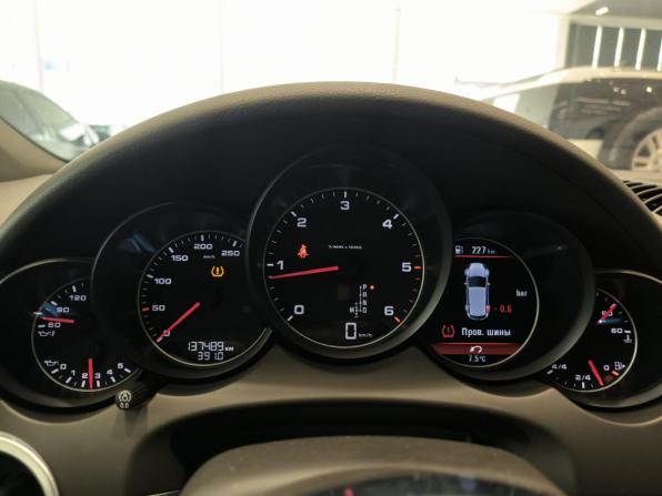 Porsche Cayenne II Рестайлинг (958) с пробегом 2015 года, цена 4 040 000 рублей, 137489 км, внедорожник, Автокод Объявления