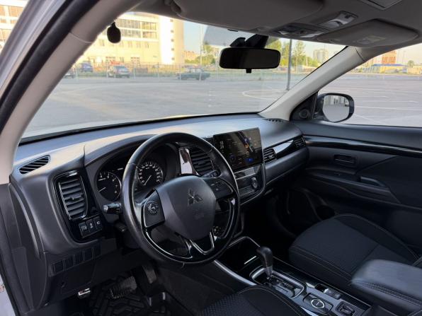 Mitsubishi Outlander III Рестайлинг 3 с пробегом 2018 года, цена 1 860 000 рублей, 123780 км, внедорожник, Автокод Объявления