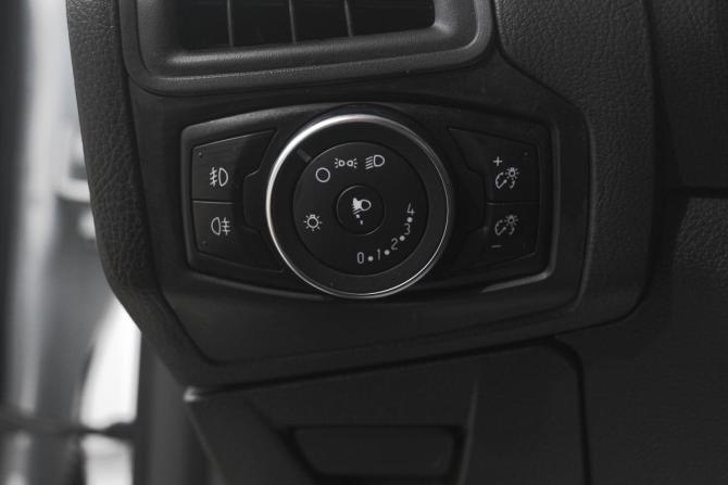 Ford Focus III Рестайлинг с пробегом 2017 года, цена 899 000 рублей, 158000 км, универсал, Автокод Объявления