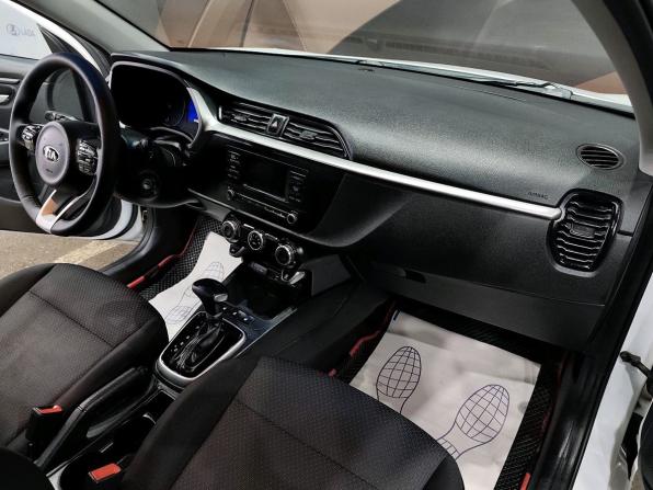 Kia Rio IV Рестайлинг с пробегом 2020 года, цена 1 300 000 рублей, 88000 км, седан, Автокод Объявления