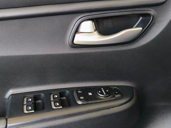 Kia Rio IV с пробегом 2018 года, цена 1 455 000 рублей, 126951 км, хэтчбек, Автокод Объявления