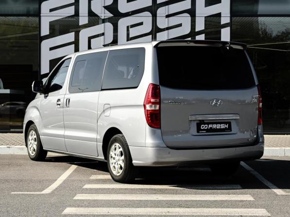 Hyundai Grand Starex I с пробегом 2013 года, цена 1 719 000 рублей, 274584 км, минивэн, Автокод Объявления