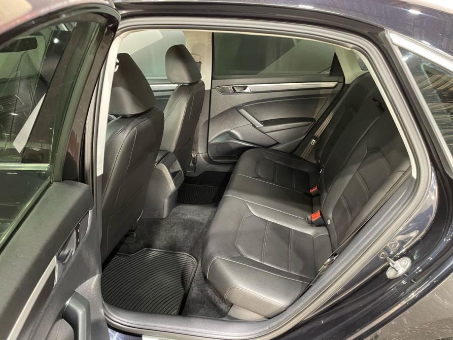 Volkswagen Passat (North America and China) I Рестайлинг Пермь  - изображение 12
