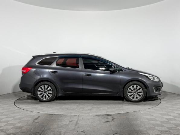 Kia Ceed II Рестайлинг с пробегом 2018 года, цена 1 287 000 рублей, 214000 км, универсал, Автокод Объявления