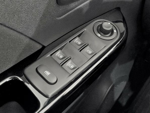 Renault Kaptur I с пробегом 2019 года, цена 1 680 000 рублей, 80553 км, внедорожник, Автокод Объявления