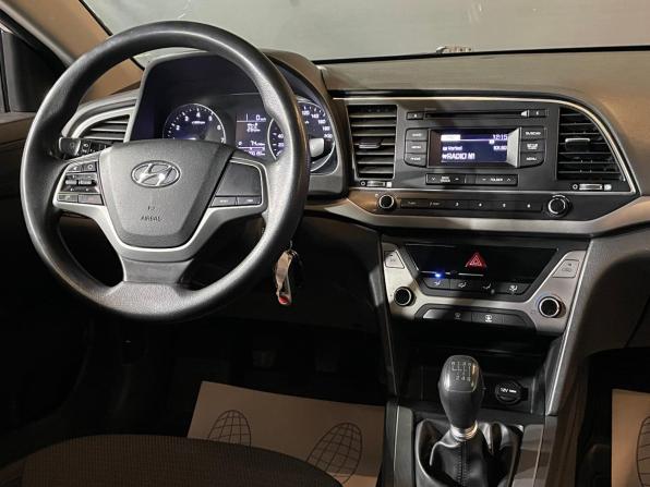 Hyundai Elantra VI (AD) с пробегом 2017 года, цена 910 000 рублей, 200187 км, седан, Автокод Объявления