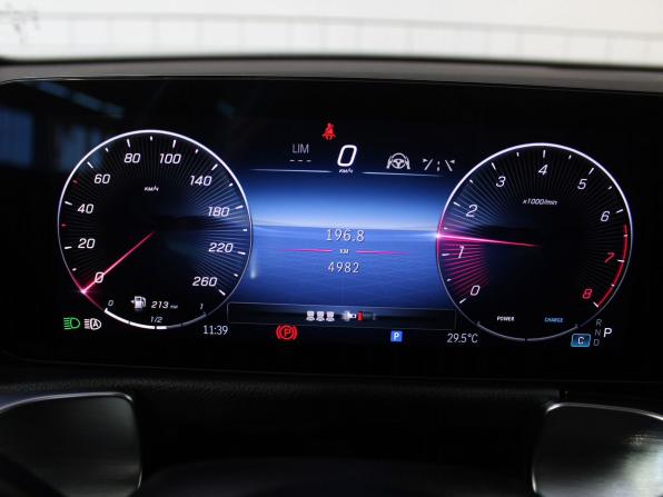Mercedes-Benz GLB I (X247) Рестайлинг с пробегом 2024 года, цена 6 250 000 рублей, 4980 км, внедорожник, Автокод Объявления