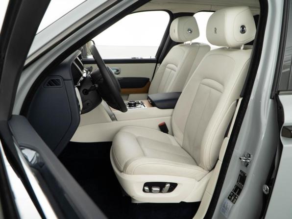 Rolls-Royce Cullinan I с пробегом 2019 года, цена 28 997 077 рублей, 28140 км, внедорожник, Автокод Объявления