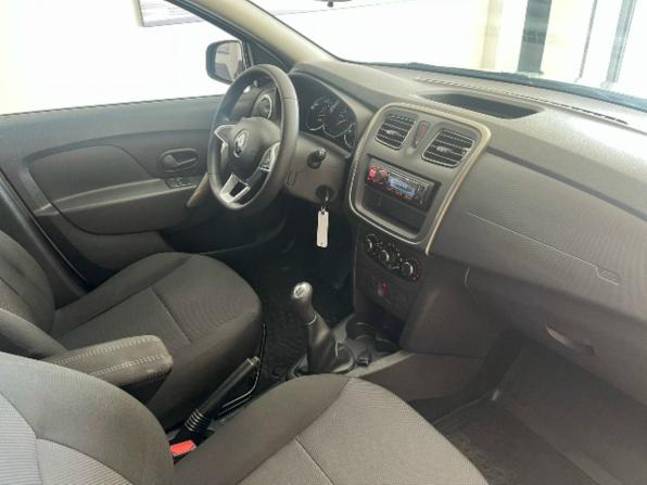 Renault Logan II Рестайлинг с пробегом 2018 года, цена 805 100 рублей, 127007 км, седан, Автокод Объявления