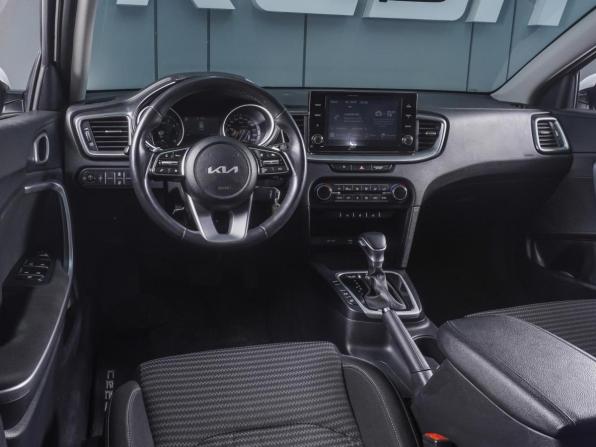Kia Ceed III Рестайлинг с пробегом 2022 года, цена 1 995 000 рублей, 40728 км, хэтчбек, Автокод Объявления