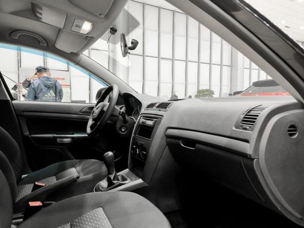Skoda Octavia II (A5) Рестайлинг с пробегом 2013 года, цена 650 000 рублей, 220766 км, лифтбек, Автокод Объявления