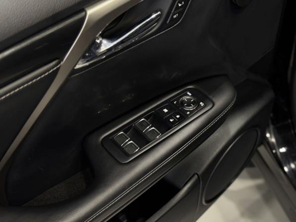 Lexus RX IV с пробегом 2018 года, цена 4 295 000 рублей, 106000 км, внедорожник, Автокод Объявления