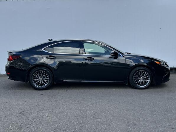 Lexus ES VI Рестайлинг с пробегом 2018 года, цена 2 375 000 рублей, 210695 км, седан, Автокод Объявления