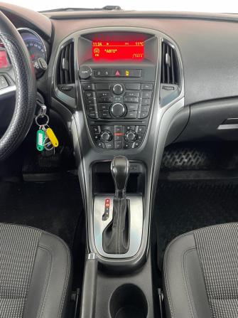 Opel Astra J Рестайлинг с пробегом 2012 года, цена 715 000 рублей, 191500 км, хэтчбек, Автокод Объявления