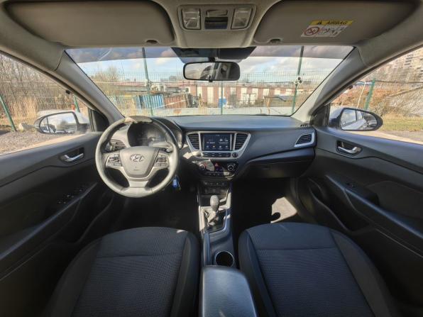 Hyundai Solaris II с пробегом 2019 года, цена 749 000 рублей, 255000 км, седан, Автокод Объявления