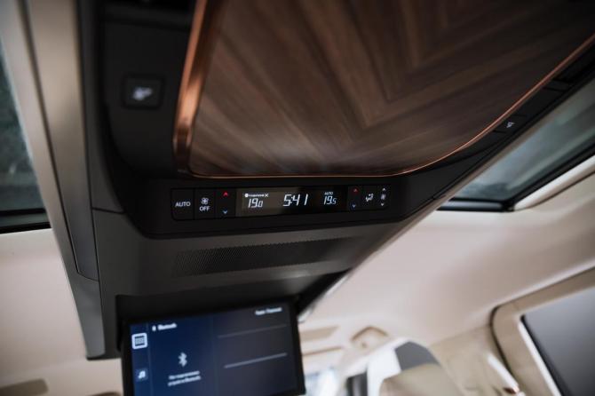 Новый Lexus LM II 2026 года, цена 17 100 000 рублей, минивэн, Автокод Объявления