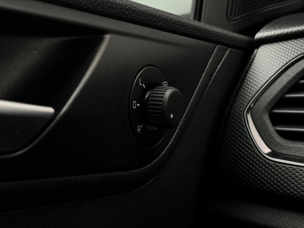Volkswagen Polo VI с пробегом 2022 года, цена 1 495 200 рублей, 147944 км, лифтбек, Автокод Объявления