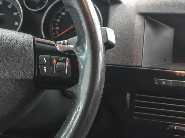 Opel Astra H Рестайлинг с пробегом 2010 года, цена 649 900 рублей, 260000 км, универсал, Автокод Объявления