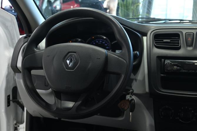 Renault Logan II с пробегом 2014 года, цена 545 000 рублей, 184000 км, седан, Автокод Объявления