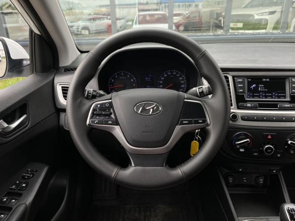 Hyundai Solaris II Рестайлинг с пробегом 2020 года, цена 1 049 000 рублей, 153134 км, седан, Автокод Объявления