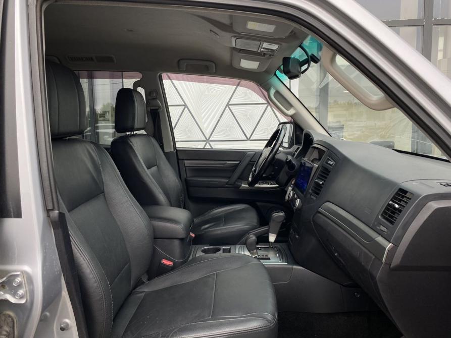 Mitsubishi Pajero IV Рестайлинг 1 Москва  - изображение 22