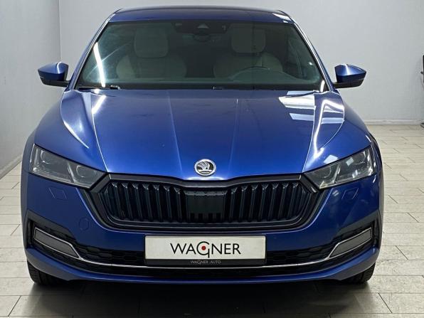 Skoda Octavia IV (A8) с пробегом 2021 года, цена 2 252 000 рублей, 160661 км, лифтбек, Автокод Объявления
