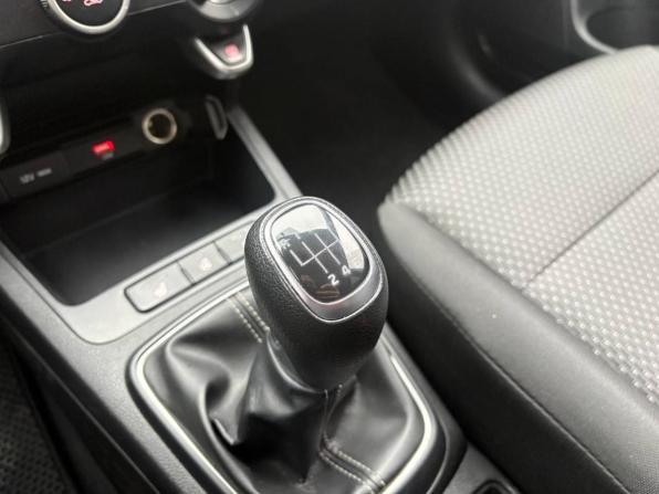Kia Rio IV Рестайлинг с пробегом 2021 года, цена 1 500 000 рублей, 97000 км, хэтчбек, Автокод Объявления