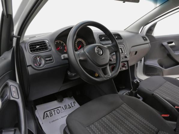 Volkswagen Polo V Рестайлинг с пробегом 2018 года, цена 519 000 рублей, 89076 км, седан, Автокод Объявления