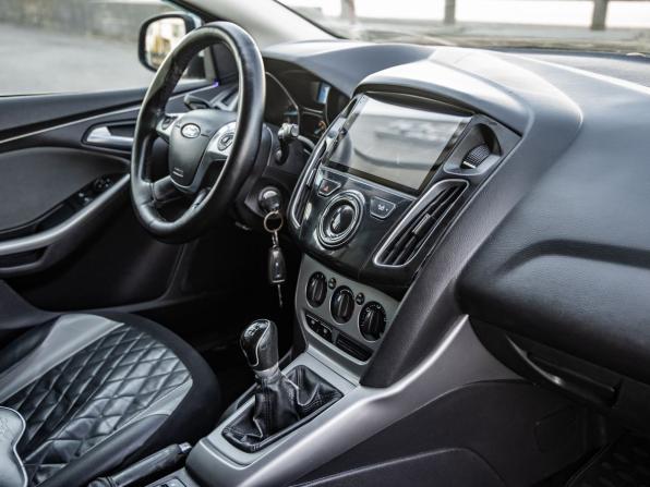 Ford Focus III с пробегом 2014 года, цена 758 000 рублей, 223918 км, универсал, Автокод Объявления