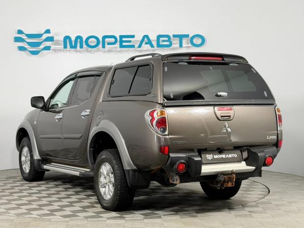 Mitsubishi L200 IV с пробегом 2013 года, цена 1 350 000 рублей, 297000 км, пикап, Автокод Объявления