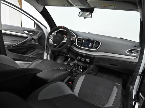 Lada (ВАЗ) Vesta I Рестайлинг (NG) с пробегом 2023 года, цена 999 000 рублей, 27916 км, седан, Автокод Объявления