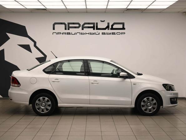 Volkswagen Polo V Рестайлинг с пробегом 2015 года, цена 929 000 рублей, 130656 км, седан, Автокод Объявления