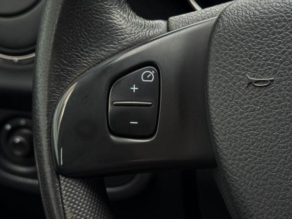 Renault Sandero II с пробегом 2017 года, цена 1 079 000 рублей, 96186 км, хэтчбек, Автокод Объявления