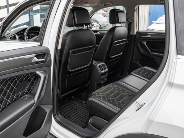 Volkswagen Tiguan II с пробегом 2018 года, цена 2 799 000 рублей, 123813 км, внедорожник, Автокод Объявления