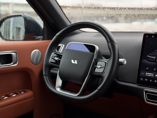 Li Auto (Lixiang) L9 I с пробегом 2023 года, цена 6 200 000 рублей, 30700 км, внедорожник, Автокод Объявления