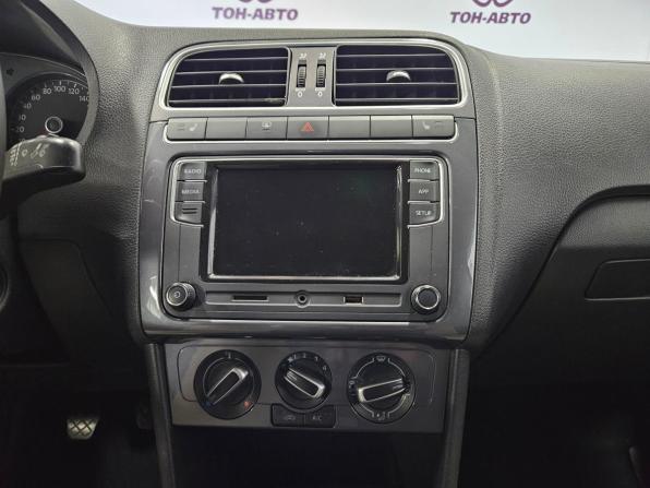 Volkswagen Polo V Рестайлинг с пробегом 2019 года, цена 1 257 000 рублей, 49747 км, седан, Автокод Объявления