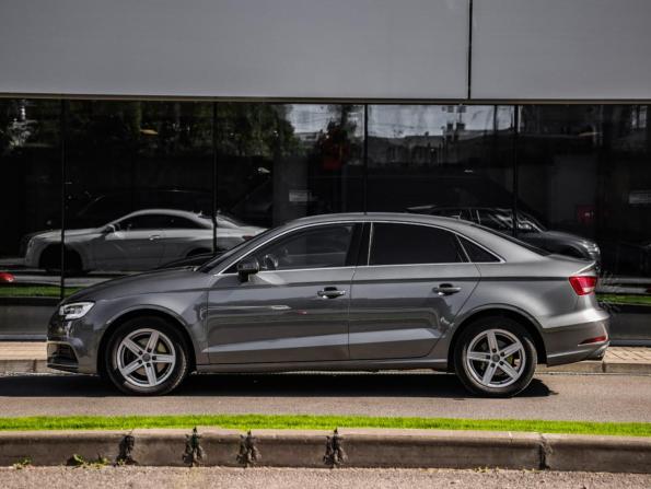Audi A3 III (8V) Рестайлинг с пробегом 2019 года, цена 2 049 000 рублей, 91731 км, седан, Автокод Объявления