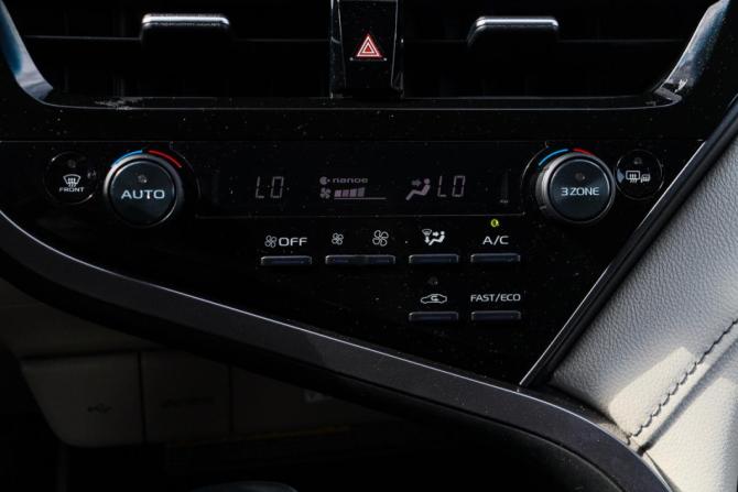 Toyota Camry VIII (XV70) Рестайлинг с пробегом 2021 года, цена 3 800 000 рублей, 102933 км, седан, Автокод Объявления