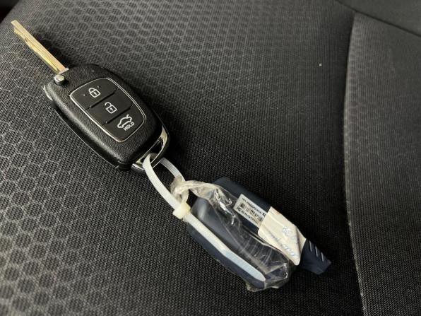 Hyundai Solaris I Рестайлинг с пробегом 2014 года, цена 950 000 рублей, 130965 км, хэтчбек, Автокод Объявления
