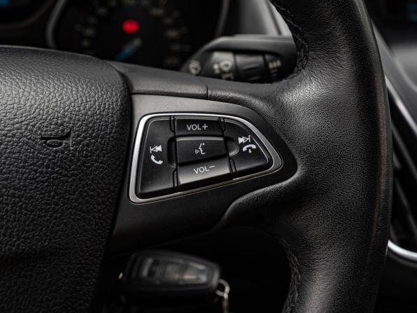 Ford Focus III Рестайлинг с пробегом 2018 года, цена 1 249 000 рублей, 132190 км, седан, Автокод Объявления